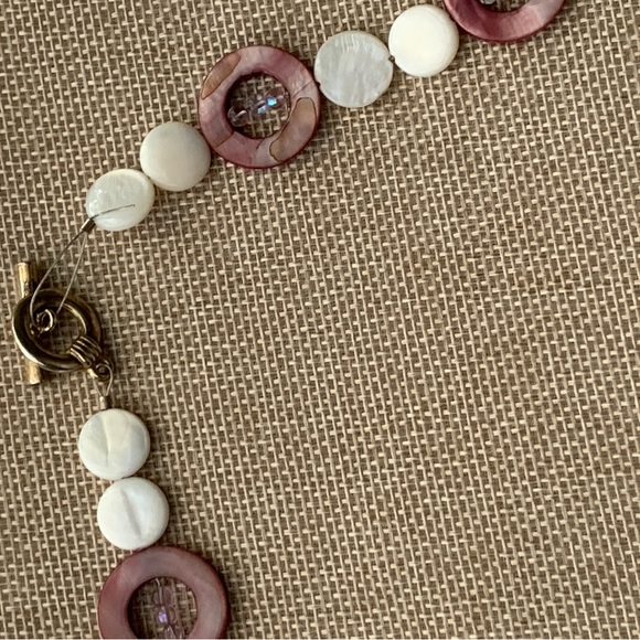 24 Inch Pink/White Fashion Beaded  Necklace - Picture 13 of 15